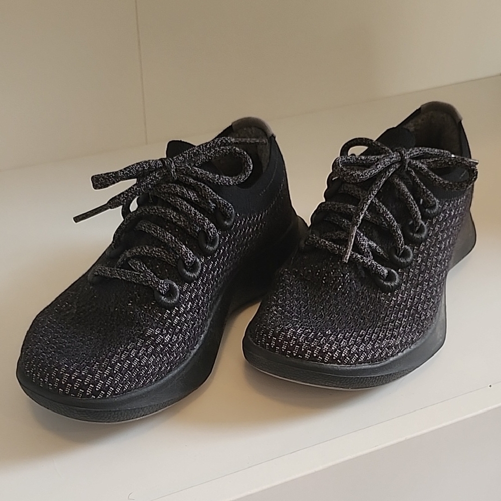 Allbirds Black Athletic Shoes with Breathable Mesh Womens - Like New!!